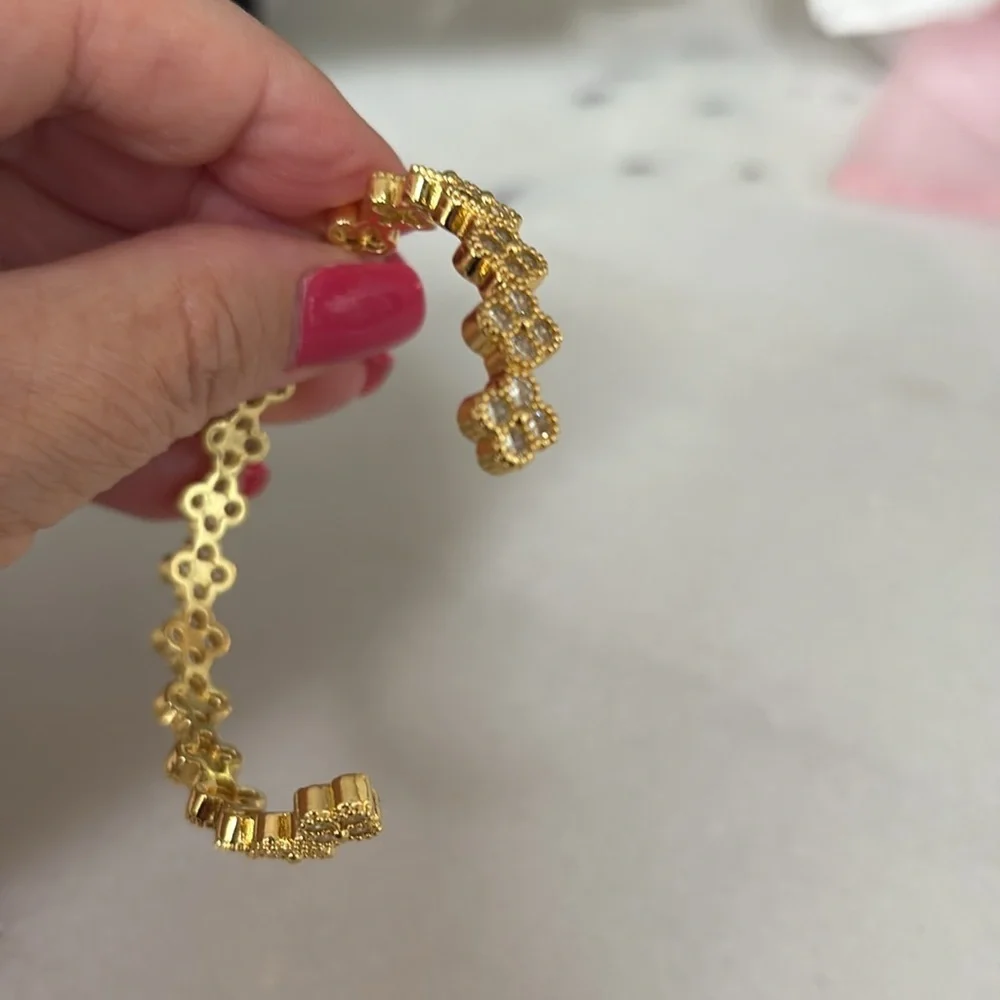 New Clover Bracelet Zircon Stones Hypo allergenic Partial cuff 7”